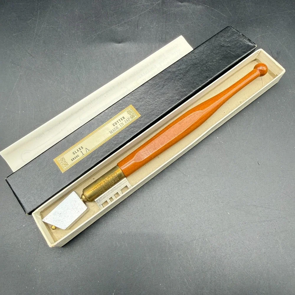 VINTAGE DIAMOND TIPPED GLASS CUTTER MADE IN JAPAN 1A